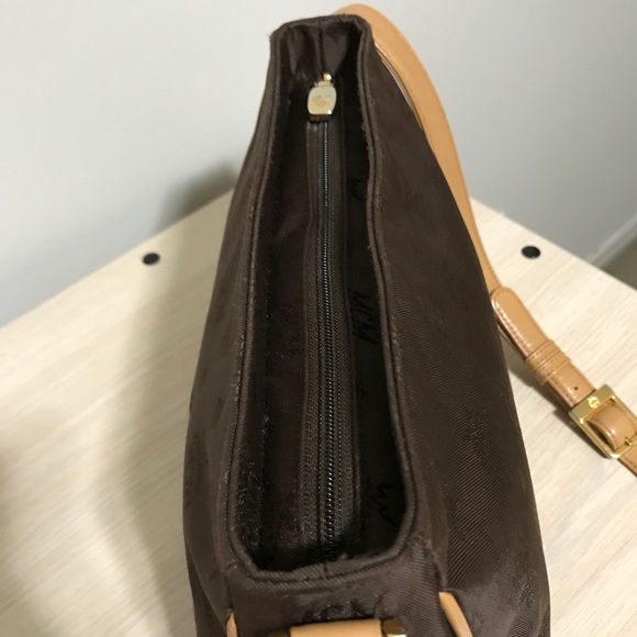 MCM shoulder bag🌹 - Picture 6 of 12